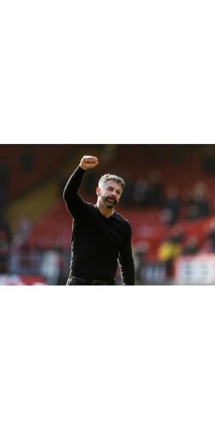 Stephen Robinson Hails Aberdeen's Resilient Victory Over Hibernian