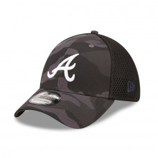 Atlanta Braves Men's New Era Charcoal Dark Camo 39THIRTY Trucker Flex Hat