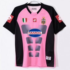 Juventus Away Retro Jersey 2002-03 Juventus Away Retro Jersey 2002-03